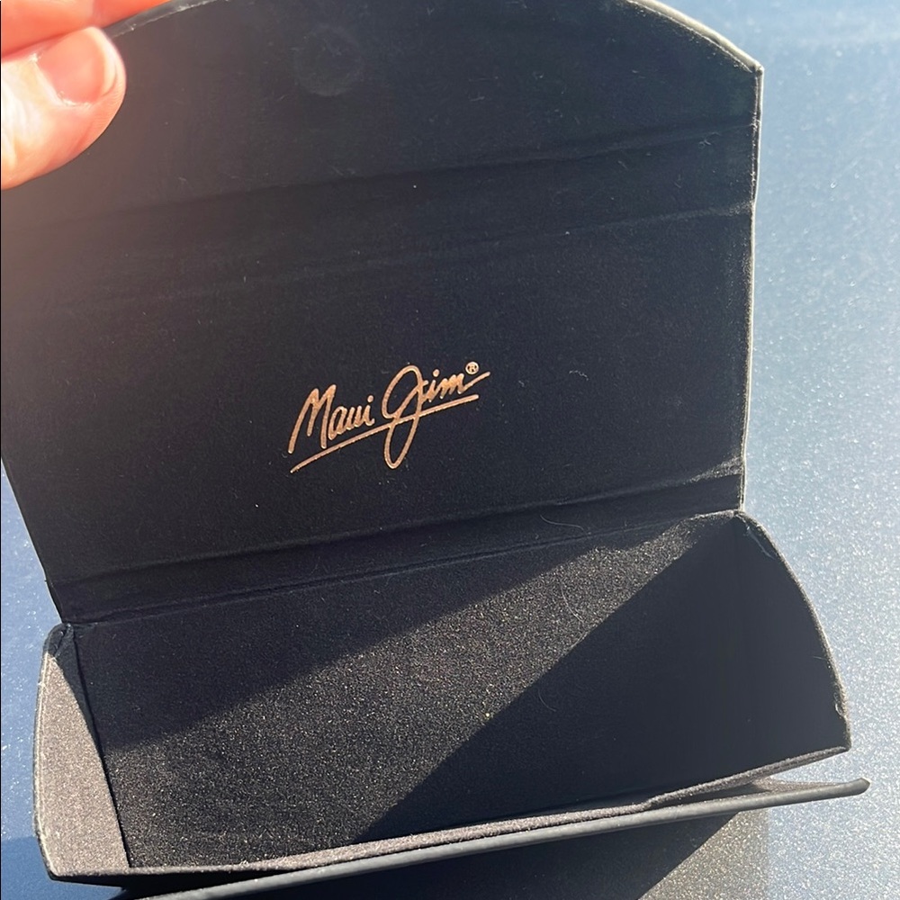 Maui Jim Blue and Black Sunglasses - Picture 4 of 6